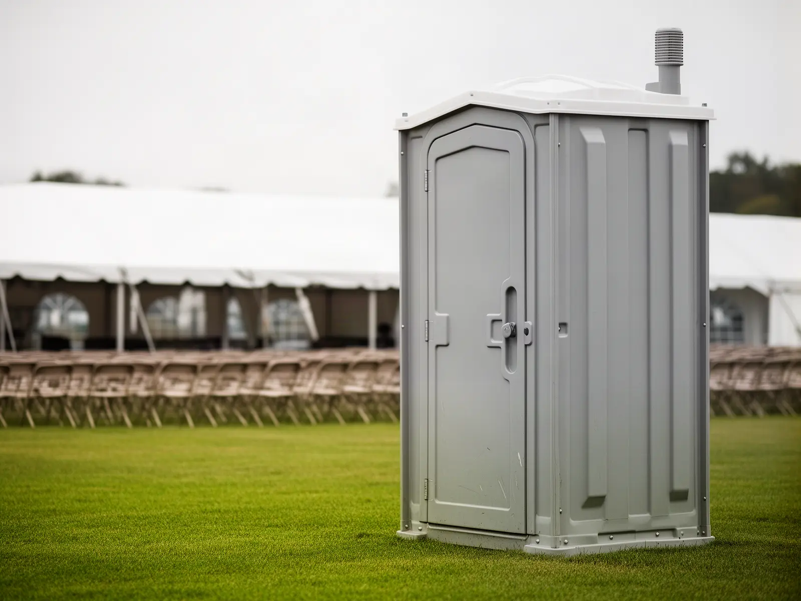 Clean porta potty unit from Sandy Point Porta Potty Rental in Philadelphia, PA